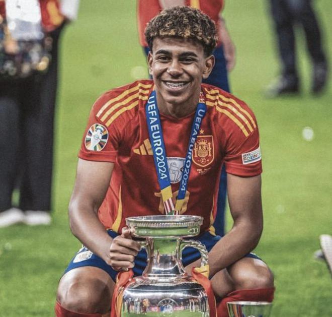 凯莱赫：萨拉赫训练中的进球摧毁我的信心，他是最努力的球员